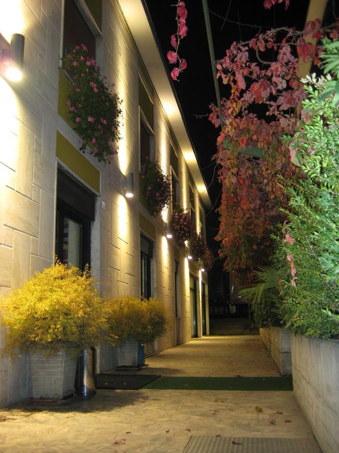 Hotel Ponte Autostrada Seriate Εξωτερικό φωτογραφία